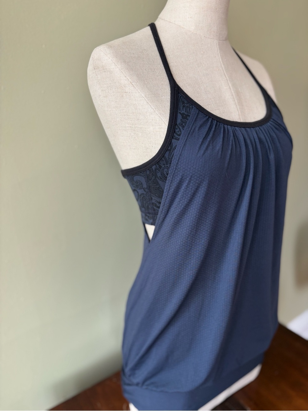 lululemon athletica Blue blackTank Top Bra size 4